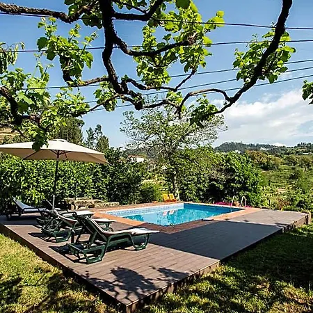 Out Of Town Hostel Castelo de Paiva