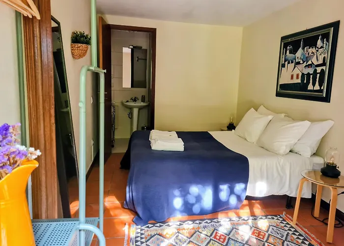 Out Of Town Hostel Castelo de Paiva