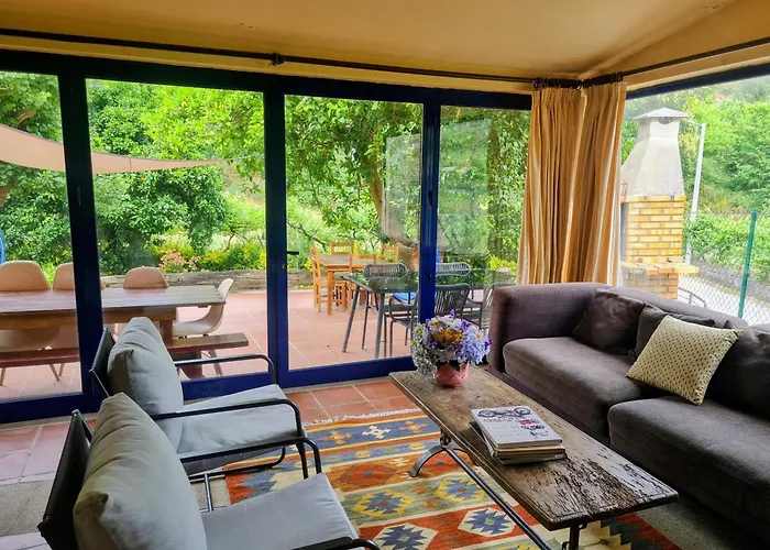 Out Of Town Hostel Castelo de Paiva